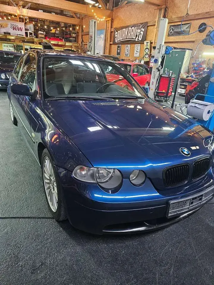 Gebraucht BMW 316 M Sport 116 PS (85 kW) 2004 Blau Limousine