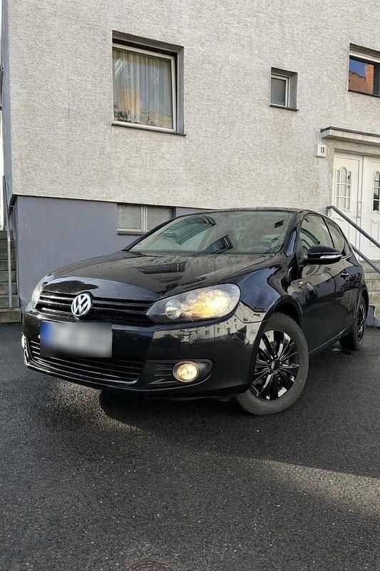 Gebraucht VW Golf Match 105 PS (77 kW) 2012 Schwarz Coupé