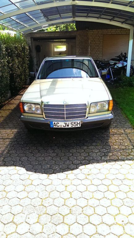Gebraucht Mercedes E280 185 PS (136 kW) 1982 Grün Limousine