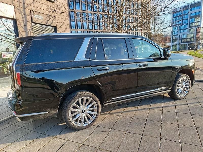 Gebraucht Cadillac Escalade 426 PS (313 kW) 2021 Schwarz SUV