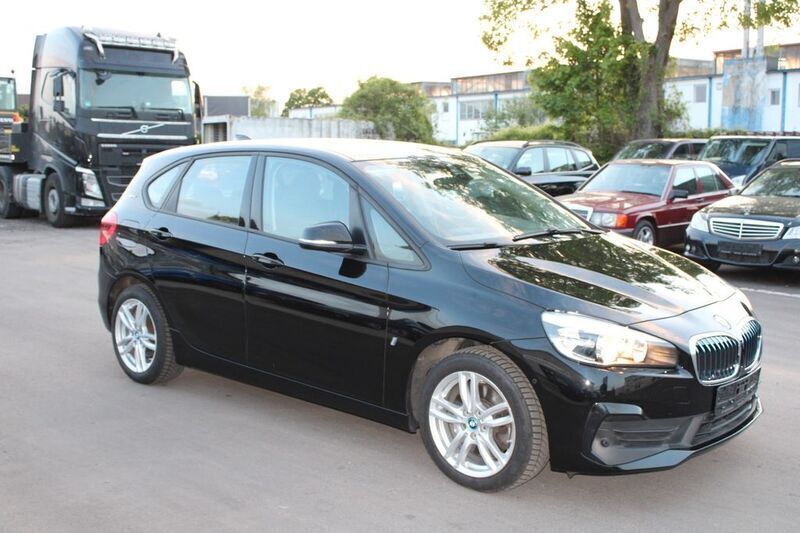 Schwarz Gebraucht 2018 BMW 225 Active Tourer Performance Van / Kleinbus | 14.250 € (Fairer Preis) - Bild 1/4