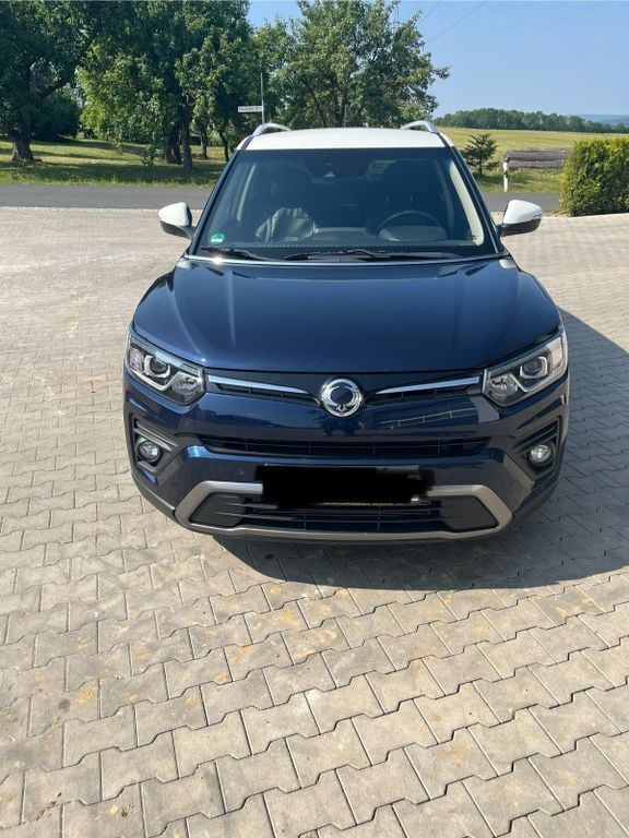 Blau Gebraucht 2022 Ssangyong Tivoli SUV | 18.950 € (Teuer) - Bild 1/4
