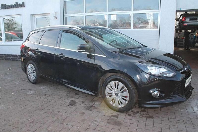 Gebraucht Ford Focus S 150 PS (110 kW) 2013 Schwarz Kombi