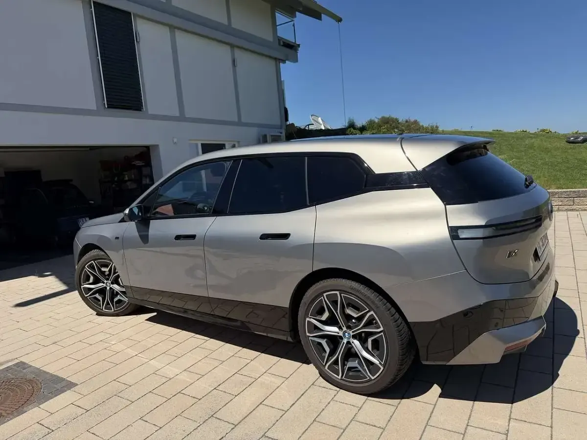 Gebraucht BMW iX 455 kW (619 PS) 2022 Grau SUV
