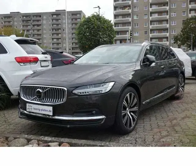 Gebraucht Volvo V90 145 PS (106 kW) 2024 Kombi