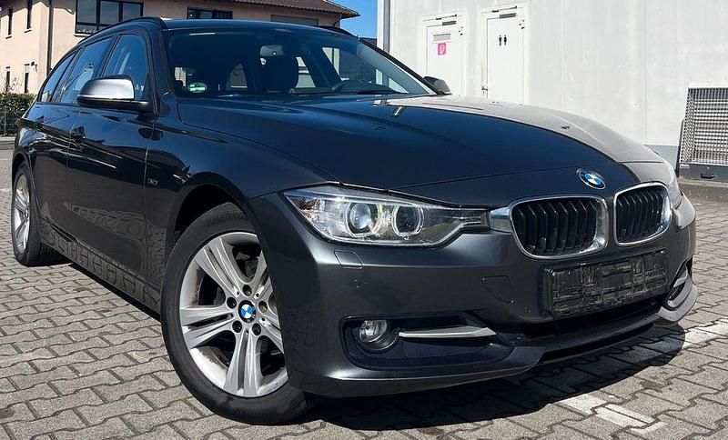 Gebraucht BMW 320 Sport Line 184 PS (135 kW) 2013 Grau Kombi