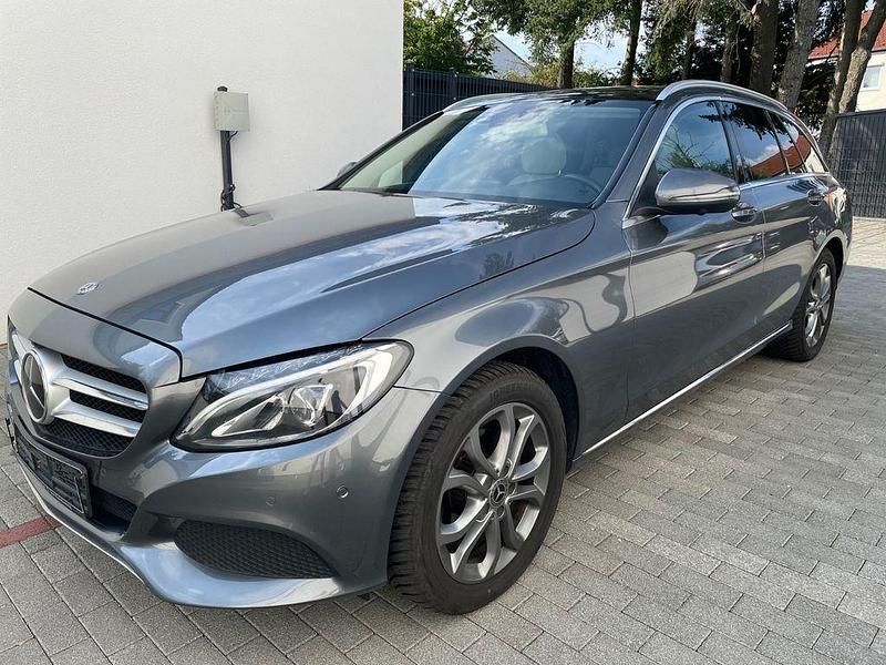 Grau Gebraucht 2017 Mercedes C180 Avantgarde Kombi | 15.990 € (Fairer Preis) - Bild 1/4