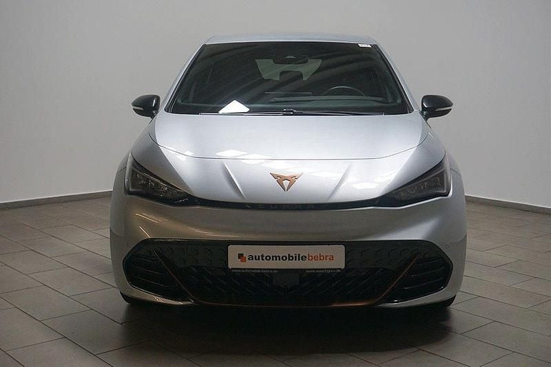 Usado Cupra Born e-Boost 169 kW (231 HP) 2023 Prateado Citadino