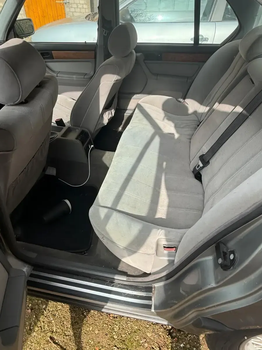 Gebraucht BMW 735 211 PS (155 kW) 1989 Silber Limousine