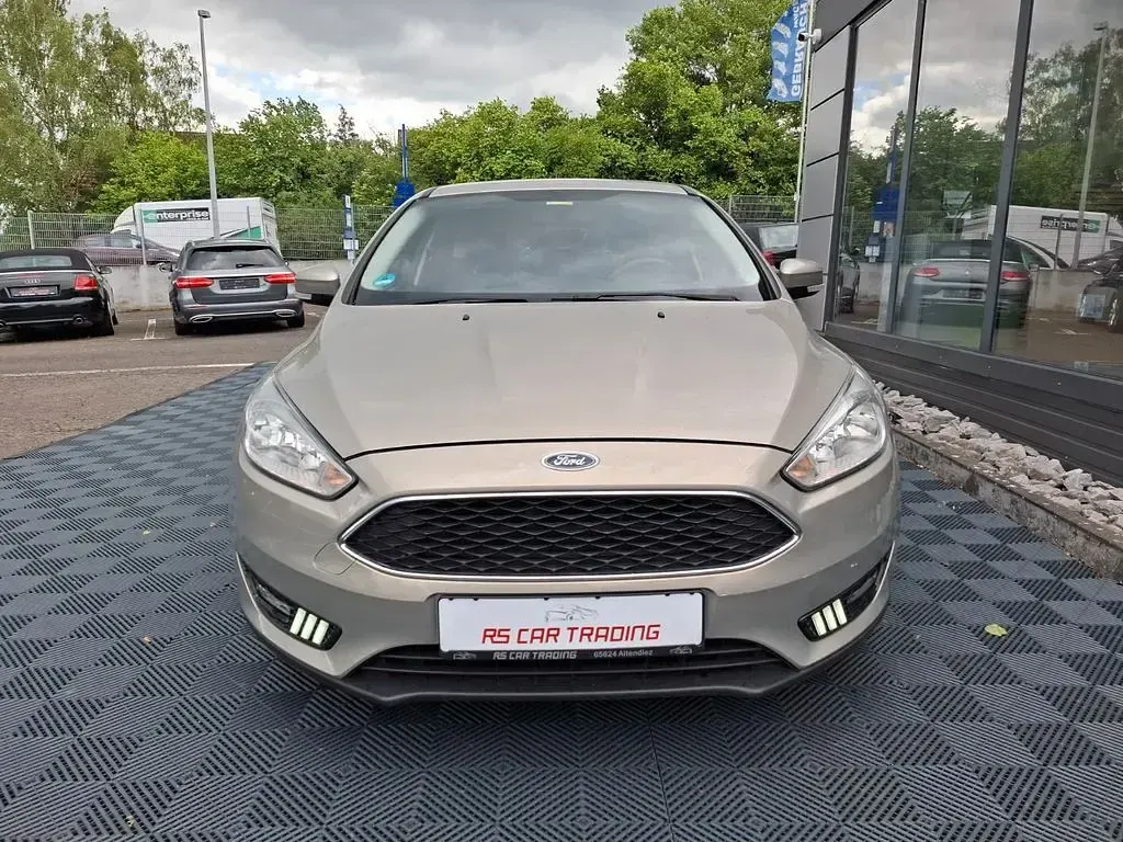 Gebraucht Ford Focus Business Edition 150 PS (110 kW) 2018 Silber Limousine