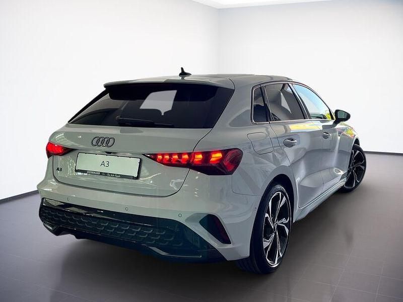 Gebraucht Audi A3 S-Line 150 PS (110 kW) 2025 Gletscherweiß metallic Limousine