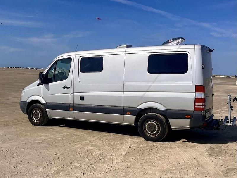Używany Mercedes Sprinter 129 KM (94 kW) 2011 Srebrny Van