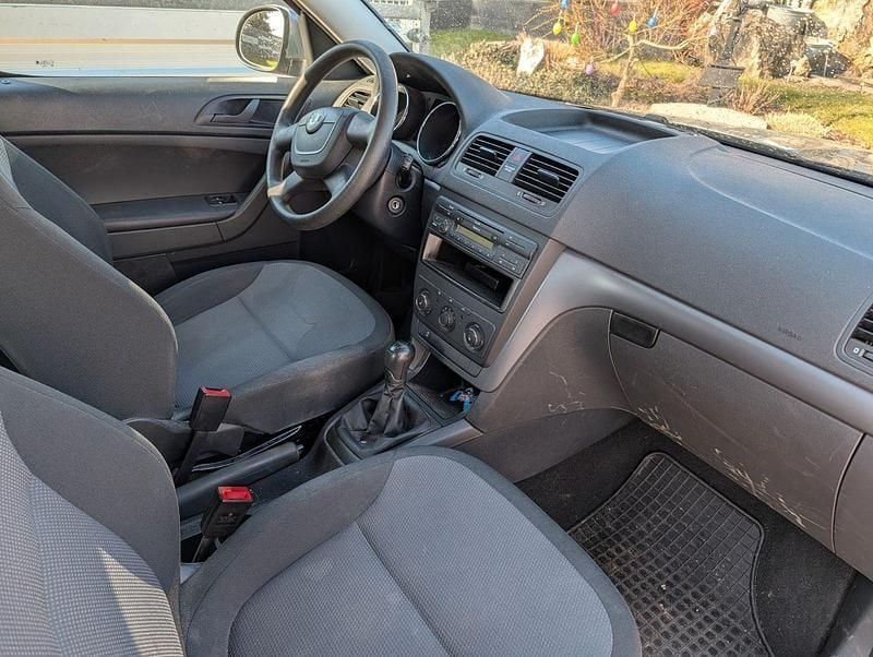 Gebraucht Skoda Yeti Elegance 105 PS (77 kW) 2012 Grau SUV