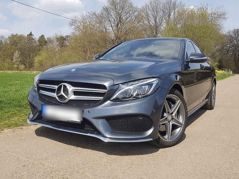 Grau Gebraucht 2015 Mercedes C200 AMG line Limousine | 17.200 € (Guter Preis) - Bild 1/4