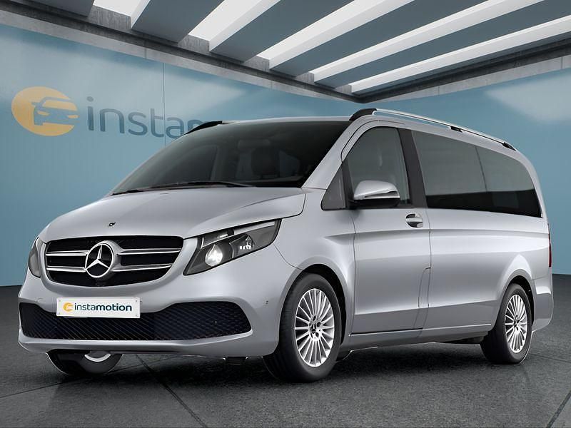 Silber Gebraucht 2022 Mercedes V220 Van / Kleinbus | 41.549 € (Fairer Preis) - Bild 1/4