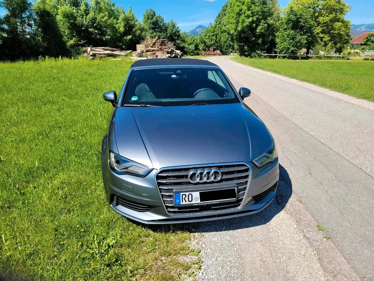 Gebraucht Audi A3 Cabriolet 184 PS (135 kW) 2014 Grau Cabrio