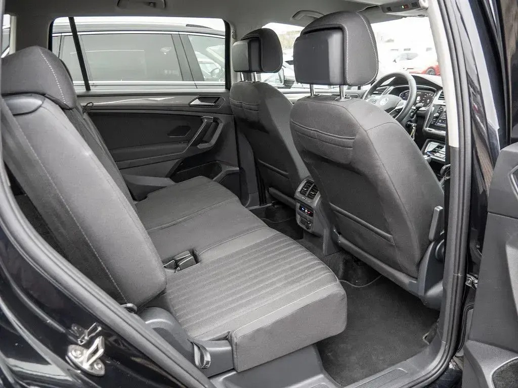Gebraucht VW Tiguan Allspace Life 150 PS (110 kW) 2024 Deep black SUV