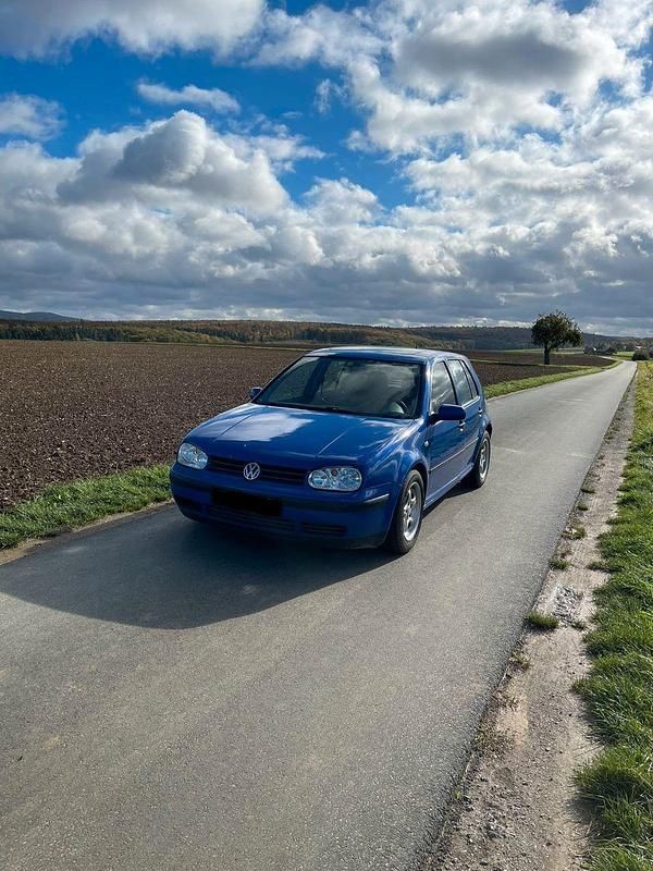 Blau Gebraucht 1999 VW Golf IV Kombi | 2.790 € (Teuer) - Bild 1/4