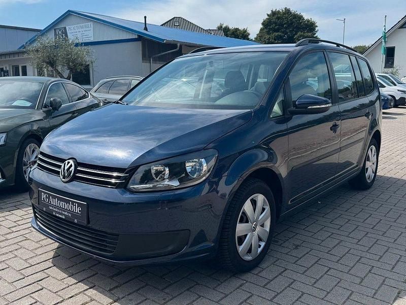 Blau Gebraucht 2010 VW Touran Trendline Van / Kleinbus | 8.990 € (Etwas zu teuer) - Bild 1/4
