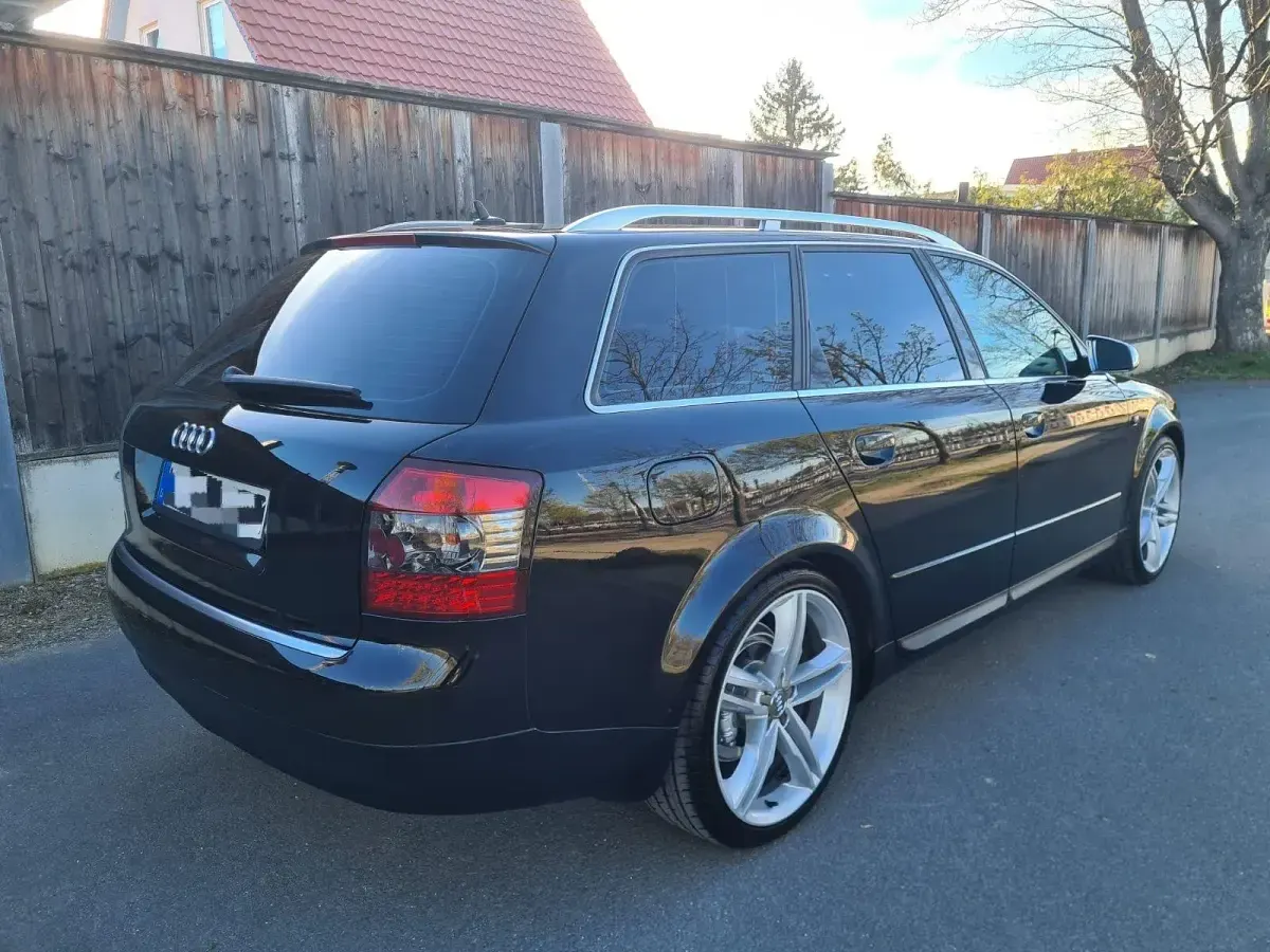 Gebraucht Audi A4 131 PS (96 kW) 2002 Schwarz Kombi