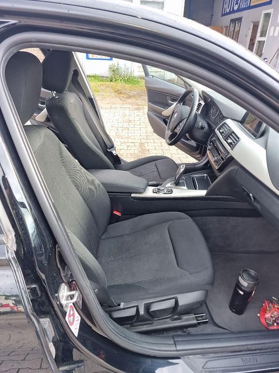 Gebraucht BMW 330 Advantage 258 PS (189 kW) 2015 Schwarz Kombi