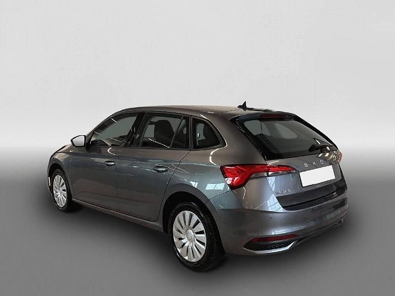 Usata Skoda Scala Essence 116 CV (85 kW) 2024 Grigio Utilitaria