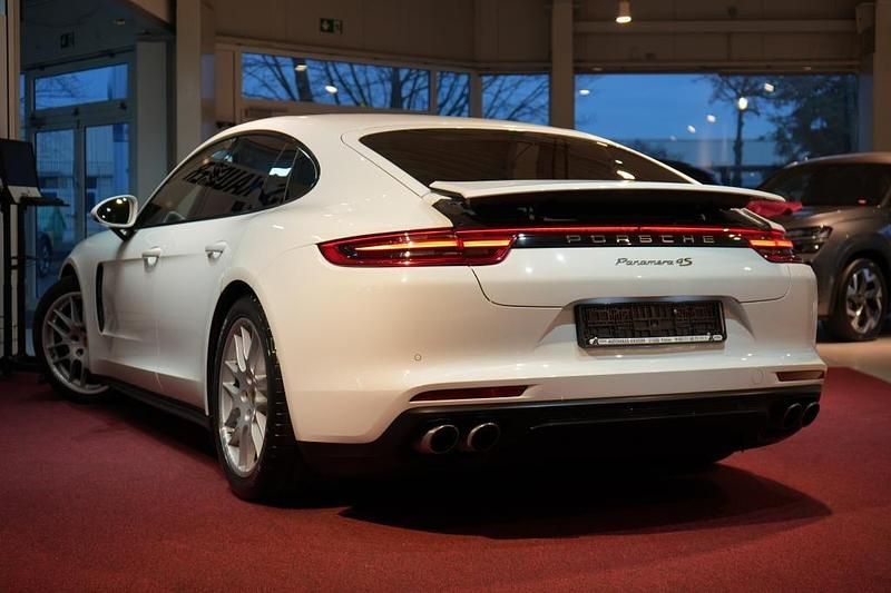 Gebraucht Porsche Panamera 421 PS (309 kW) 2017 Weiß Limousine