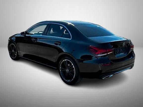 Gebraucht Mercedes A200 150 PS (110 kW) 2021 Schwarz Limousine