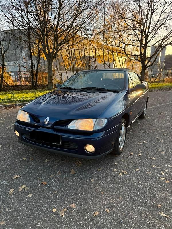 Blau Gebraucht 1997 Renault Mégane Cabriolet Cabrio | 1.500 € (Etwas zu teuer) - Bild 1/4