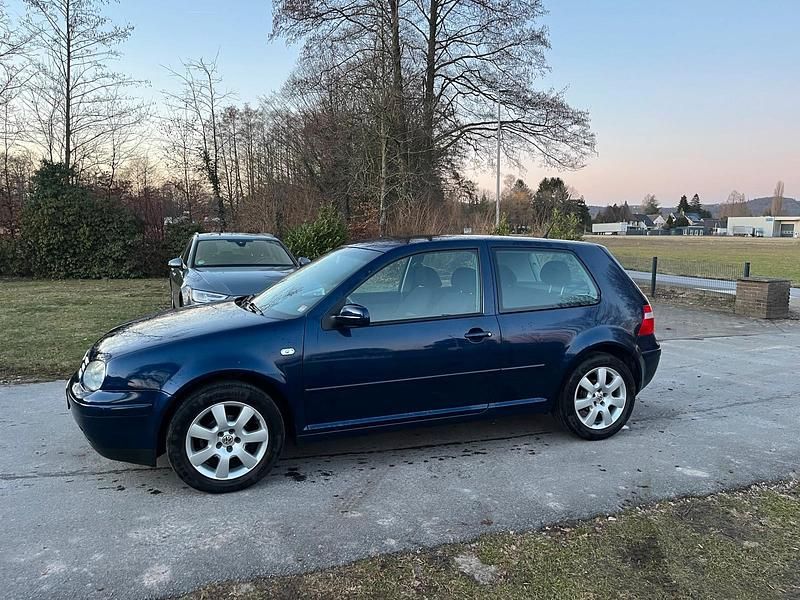 Gebraucht VW Golf IV 75 PS (55 kW) 2003 Blau