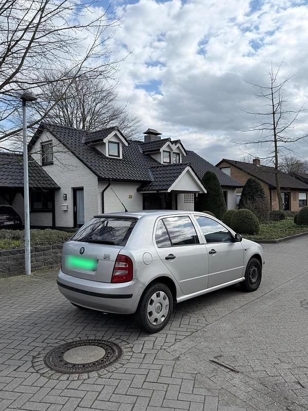 Gebraucht Skoda Fabia 75 PS (55 kW) 2000 Silber Kleinwagen