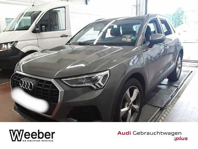 Chronosgrau metallic Gebraucht 2023 Audi Q3 SUV | 22.890 € (Superpreis) - Bild 1/4