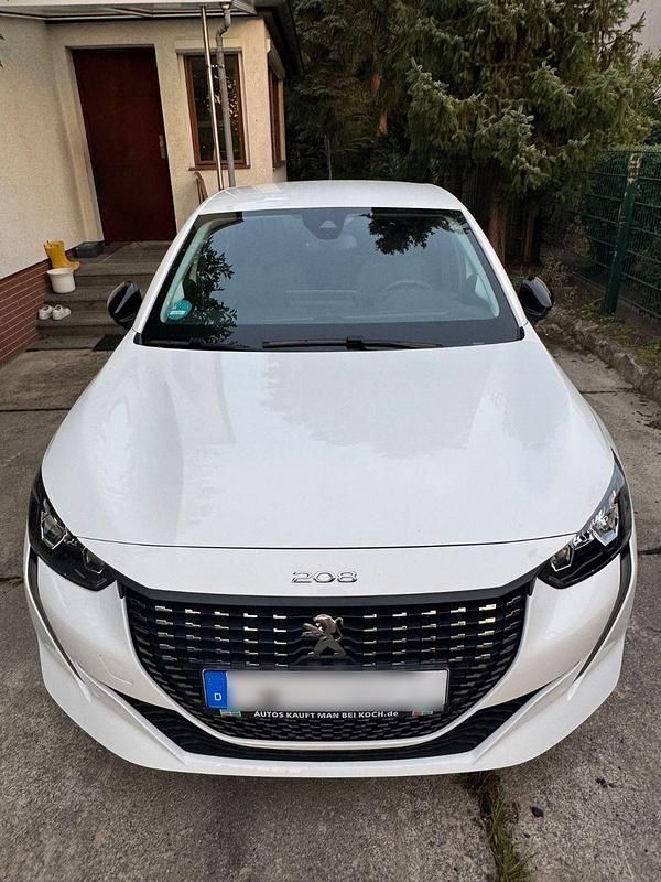 Weiß Gebraucht 2023 Peugeot 208 Allure Kleinwagen | 17.000 € (Superpreis) - Bild 1/4