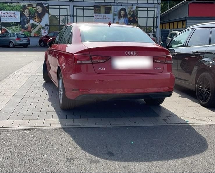 Gebraucht Audi A3 2017 Rot Limousine