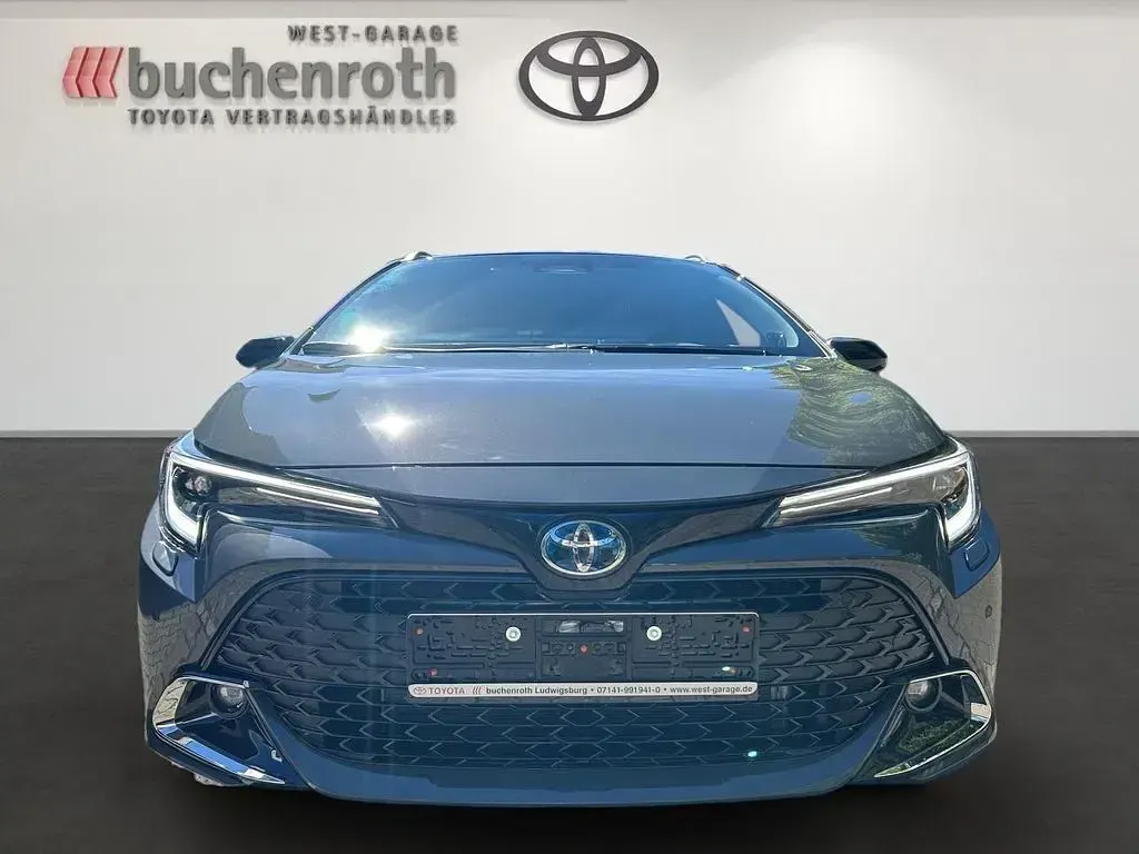 Neu Toyota Corolla 179 PS (131 kW) 2026 Ash grey Kombi