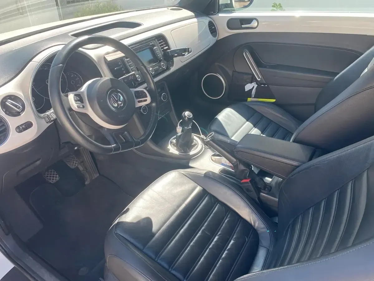 Gebraucht VW Beetle 160 PS (117 kW) 2012 Weiß Kleinwagen