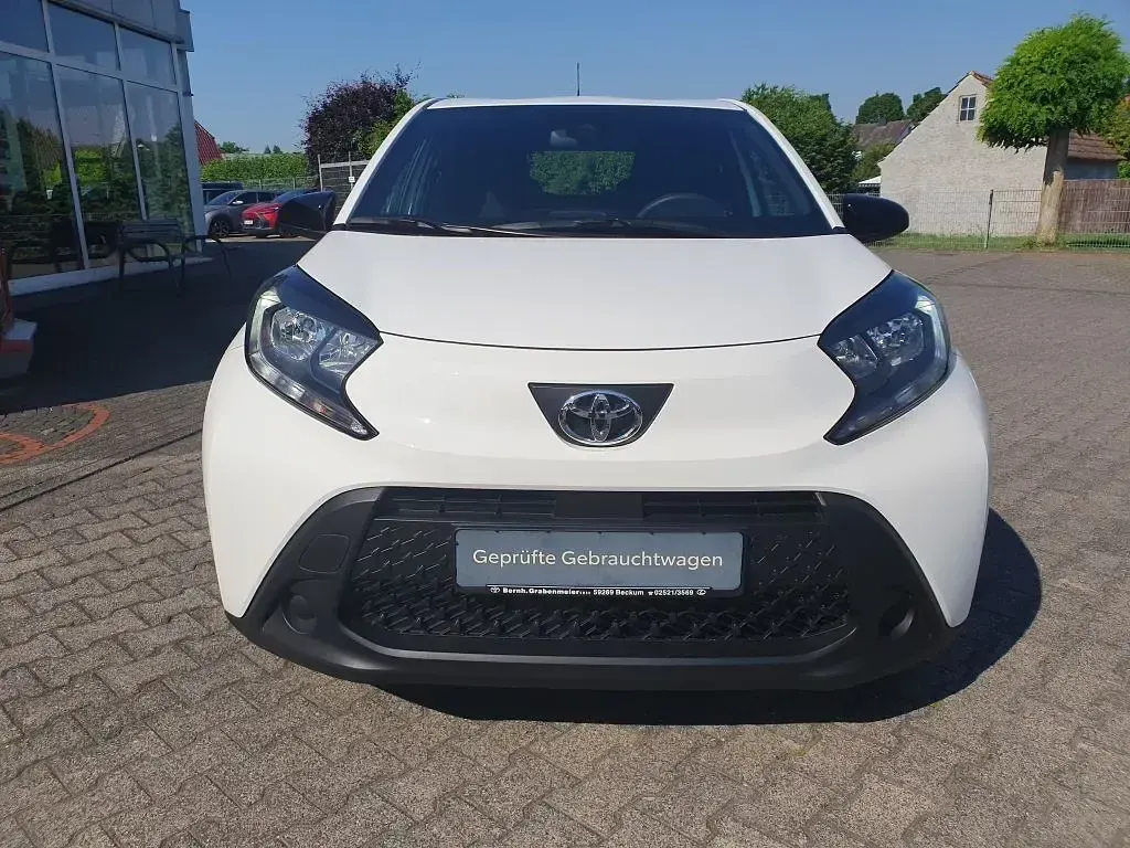 Gebraucht Toyota Aygo X X-play 72 PS (52 kW) 2025 Weiß SUV