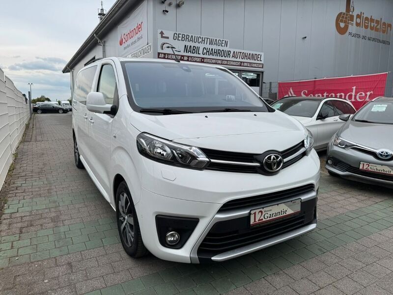 Weiß Gebraucht 2020 Toyota Proace Verso Comfort Kombi | 38.499 € (Etwas zu teuer) - Bild 1/4