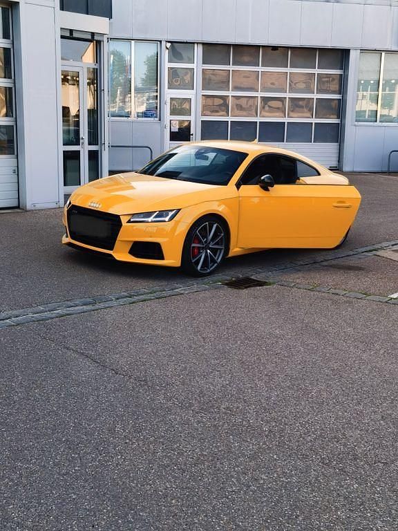 Gelb Gebraucht 2018 Audi TTS Ambiente Coupé | 29.500 € (Etwas zu teuer) - Bild 1/4