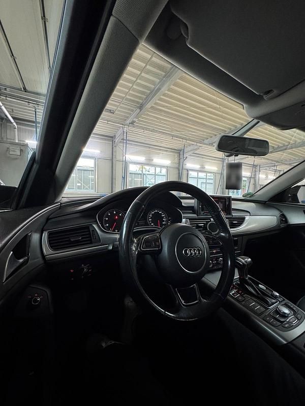 Gebraucht Audi A6 179 PS (131 kW) 2012 Schwarz Limousine