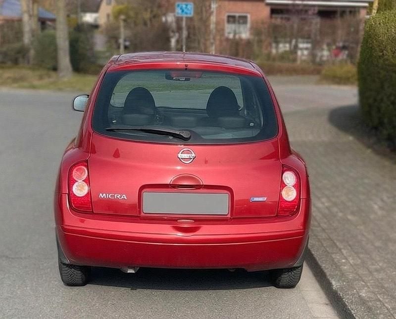 Gebraucht Nissan Micra 65 PS (47 kW) 2010 Rot Kleinwagen