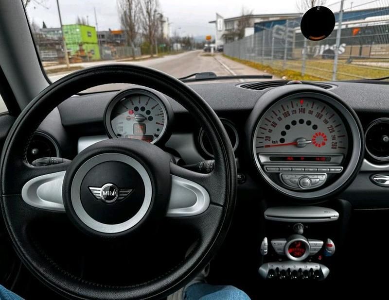 Gebraucht Mini Cooper 95 PS (69 kW) 2009 Silber Kleinwagen