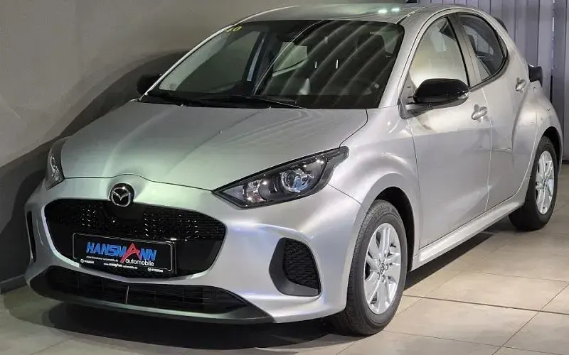 Neu Mazda 2 Center-Line 116 PS (85 kW) 2025 Silber Limousine