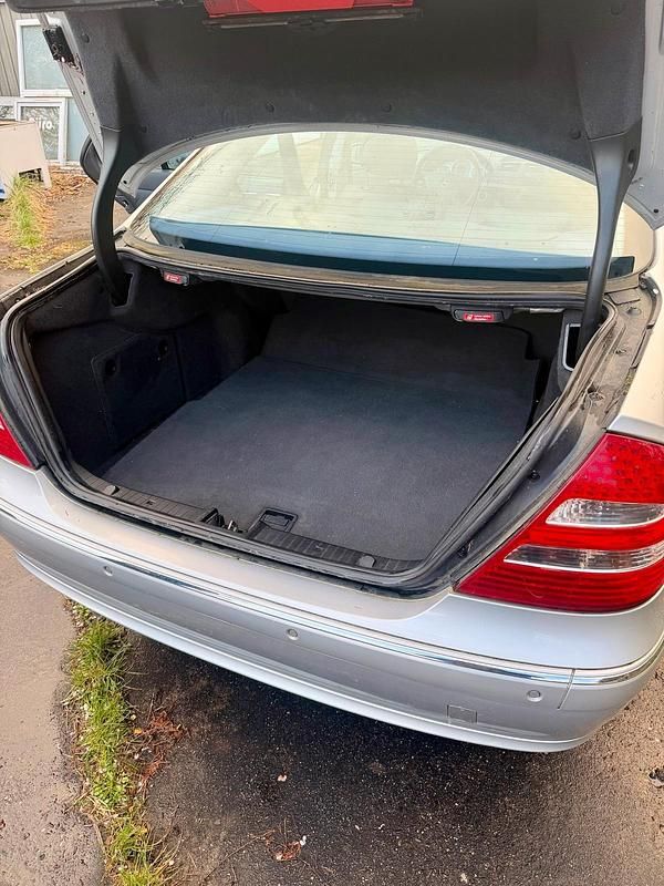 Usata Mercedes E320 2002 Argento Berlina