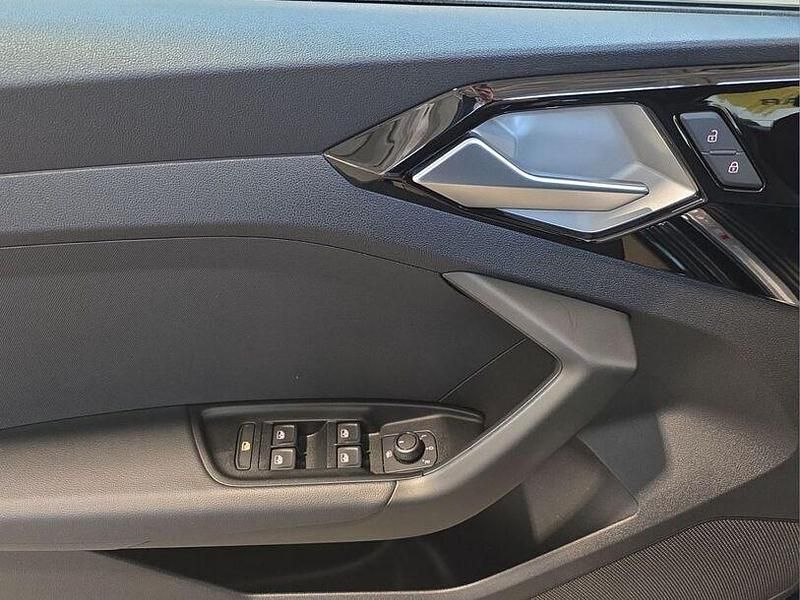 Second-hand Audi A1 2025 Negru SUV