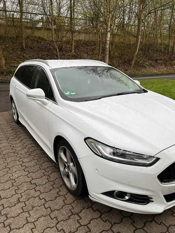 Gebraucht Ford Mondeo 150 PS (110 kW) 2015 Weiß Kombi