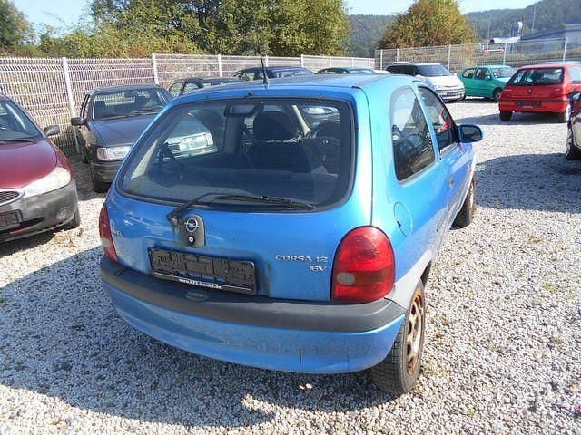 Gebraucht Opel Corsa Edition 65 PS (47 kW) 1999 Blau metallic Limousine