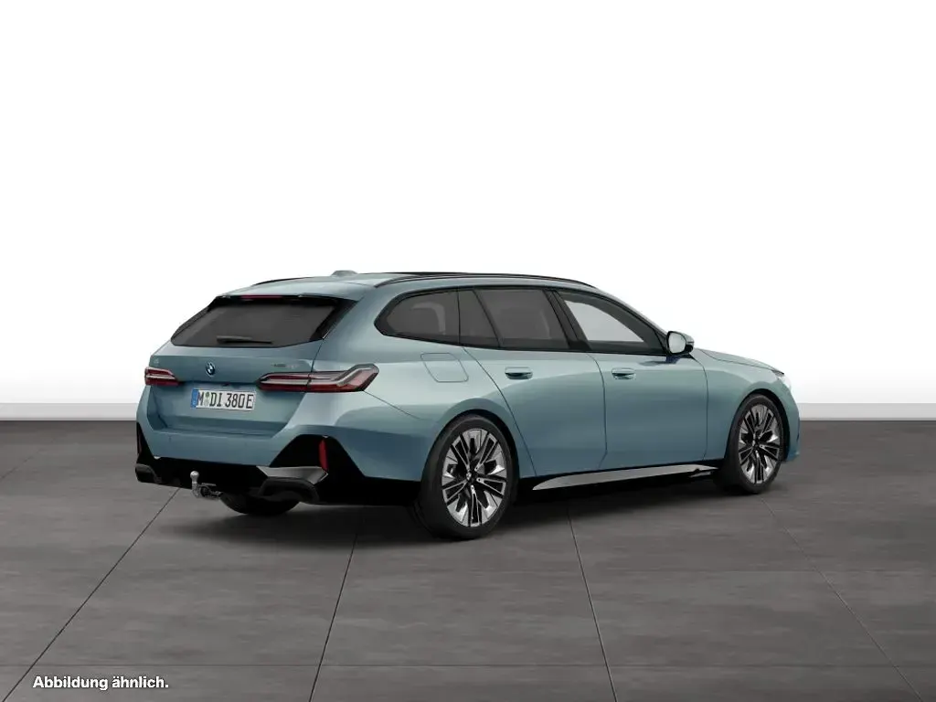 Gebraucht BMW i5 250 kW (340 PS) 2025 Grün Kombi