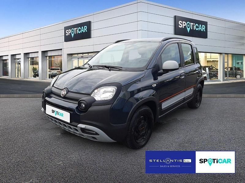 Schwarz Gebraucht 2023 Fiat Panda Garmin Kleinwagen | 13.280 € (Etwas zu teuer) - Bild 1/4