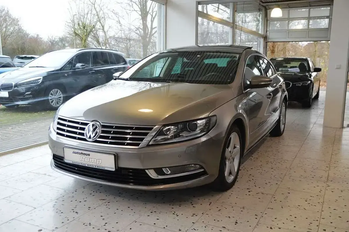 Gebraucht VW CC 160 PS (117 kW) 2012 Light brown metallic Limousine